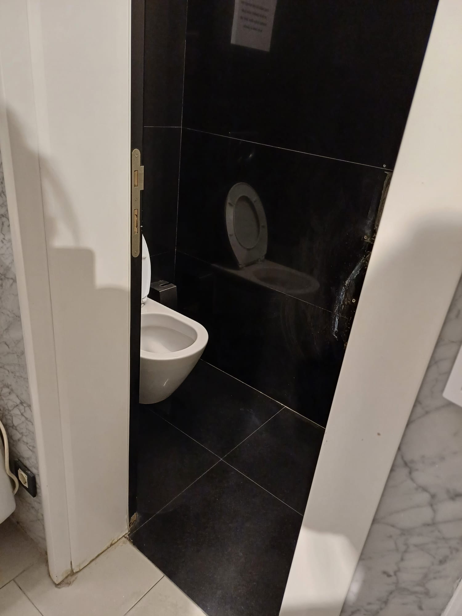 Kancelarija — pred useljenje — slika 8